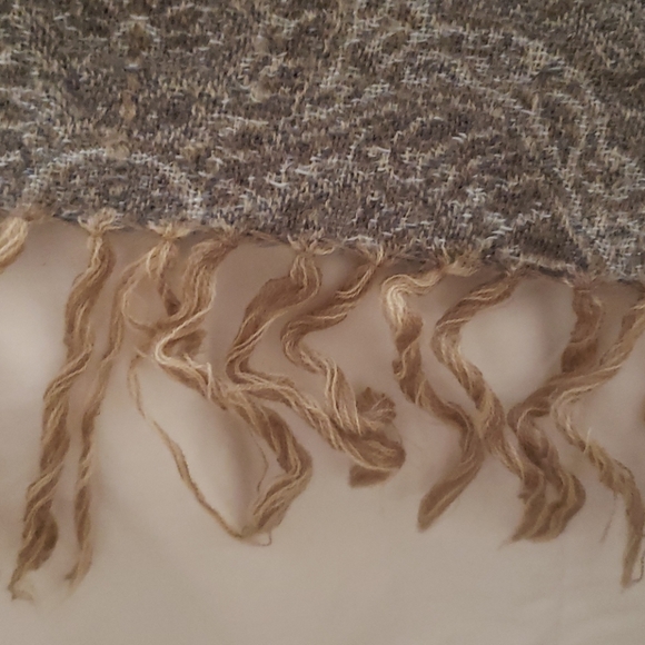 RH Preloved Woven Blanket - Picture 3 of 10